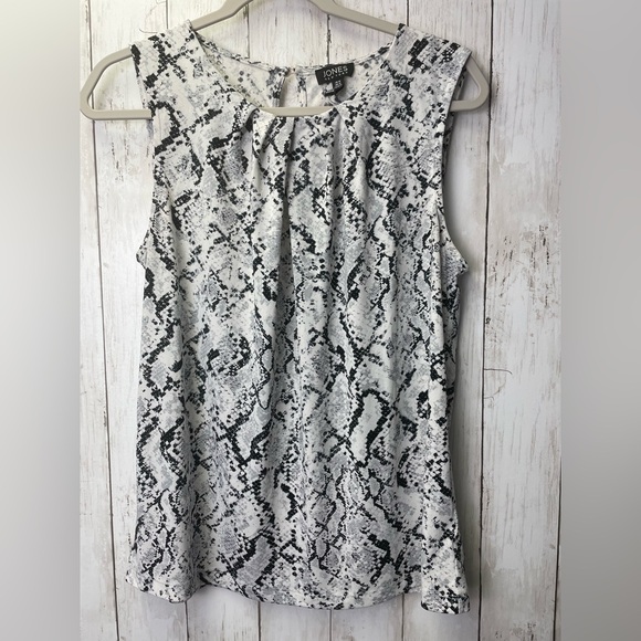 Jones New York Monochrome Patterned Top size Medium - Picture 1 of 7